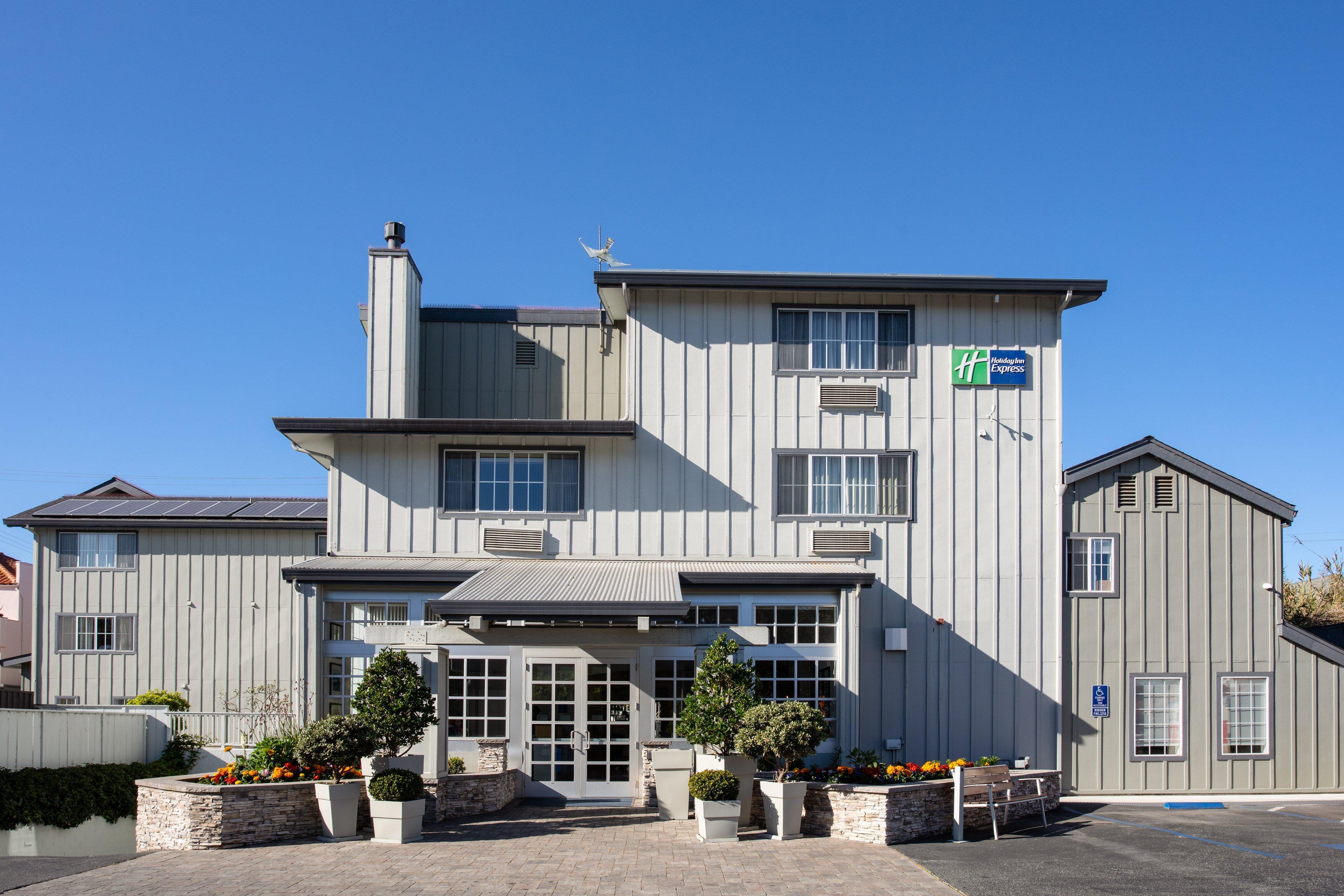 Holiday Inn Express Monterey - Cannery Row, An Ihg Hotel מראה חיצוני תמונה